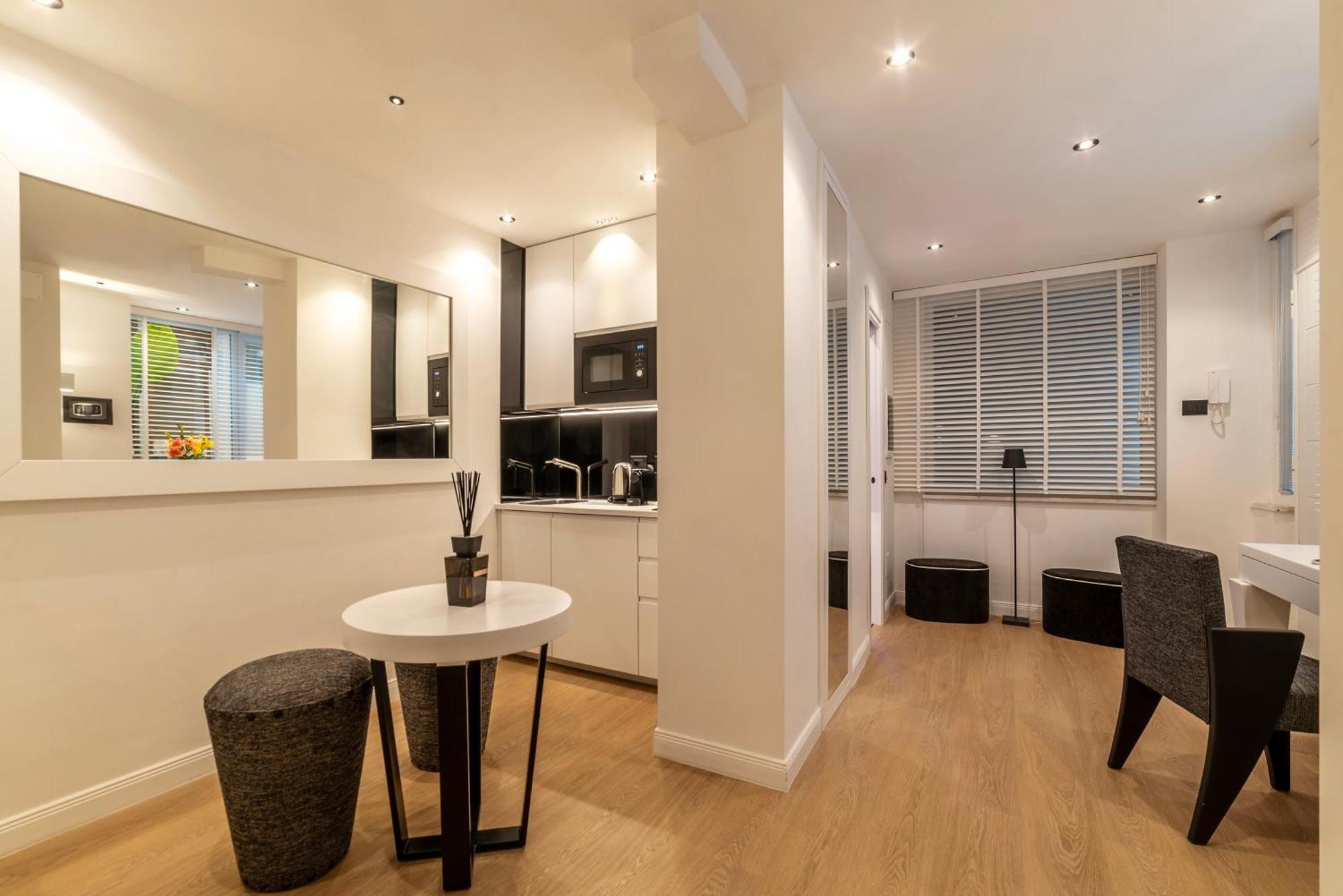 Apartment Borghese Luxury Rom